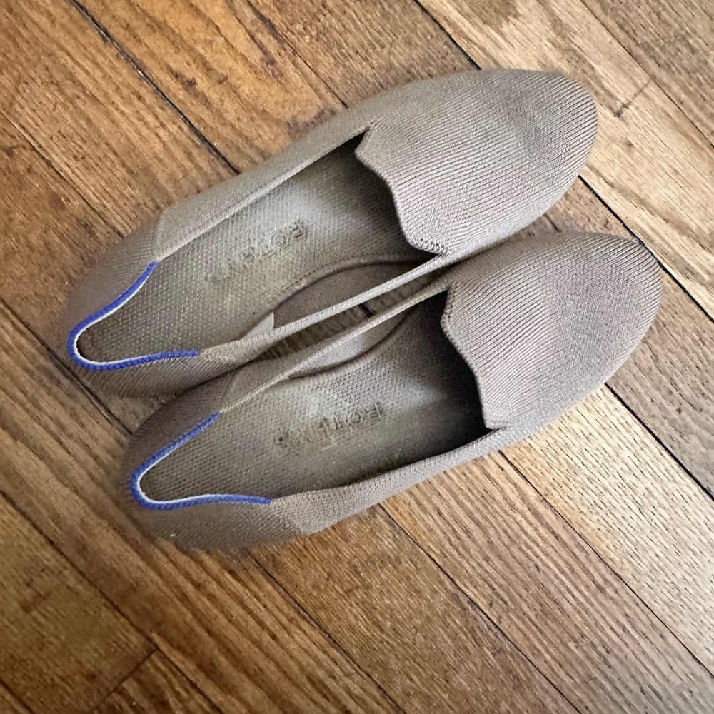Taupe Rothy’s Loafer - Size 6.5, Fits like 6